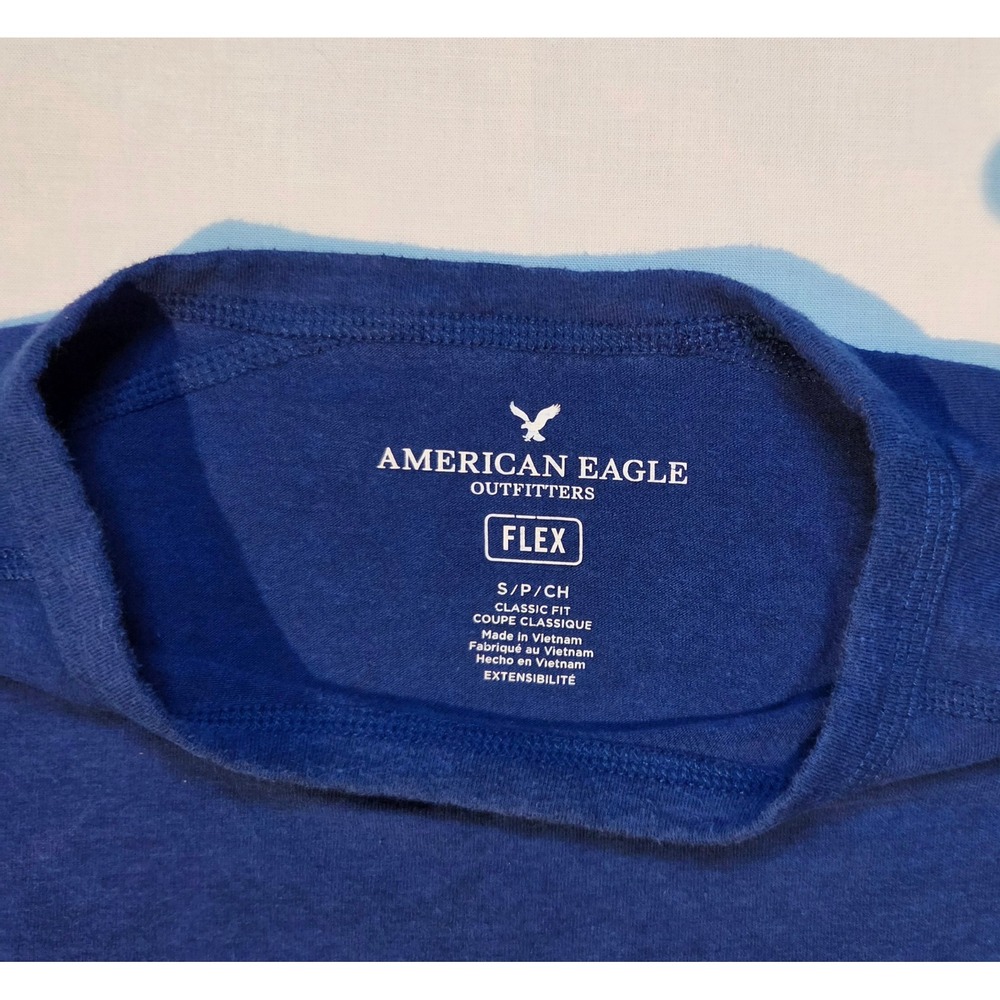 American Eagle Flex T-Shirt Mens Small Blue Maroon Stripe Classic Fit Crewneck - Picture 4 of 6